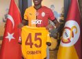 PHOTOS: Victor Osimhen Talking To Galatasaray President, Dursun Aydın Özbek